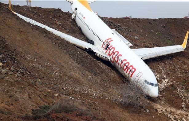 Опубликовано видео паники в турецком самолете, совершившем аварийную посадку