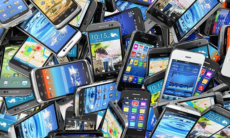 В прошлом году в мире продали 1,46 млрд смартфонов