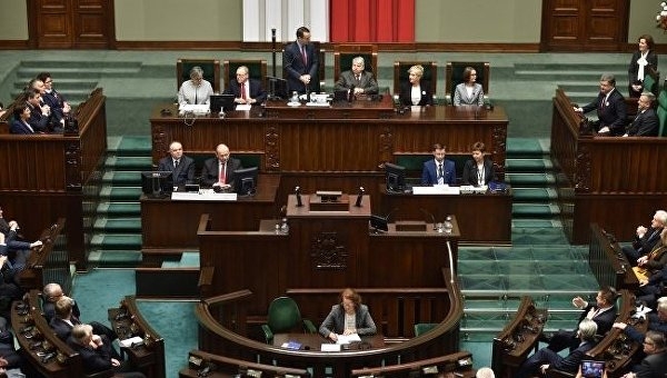 В Польше приняли закон о запрете "бандеровской идеологии"