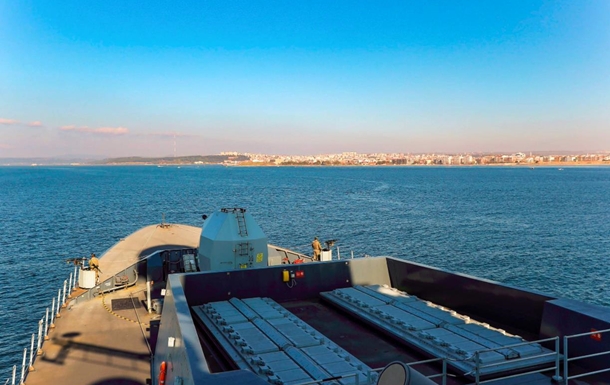 Британский ракетный эсминец вошел в Черное море