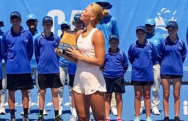 15-летняя украинка Косюк выиграла турнир в Австралии