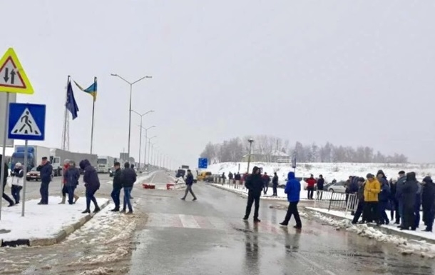 Протестующие разблокировали границу с Польшей