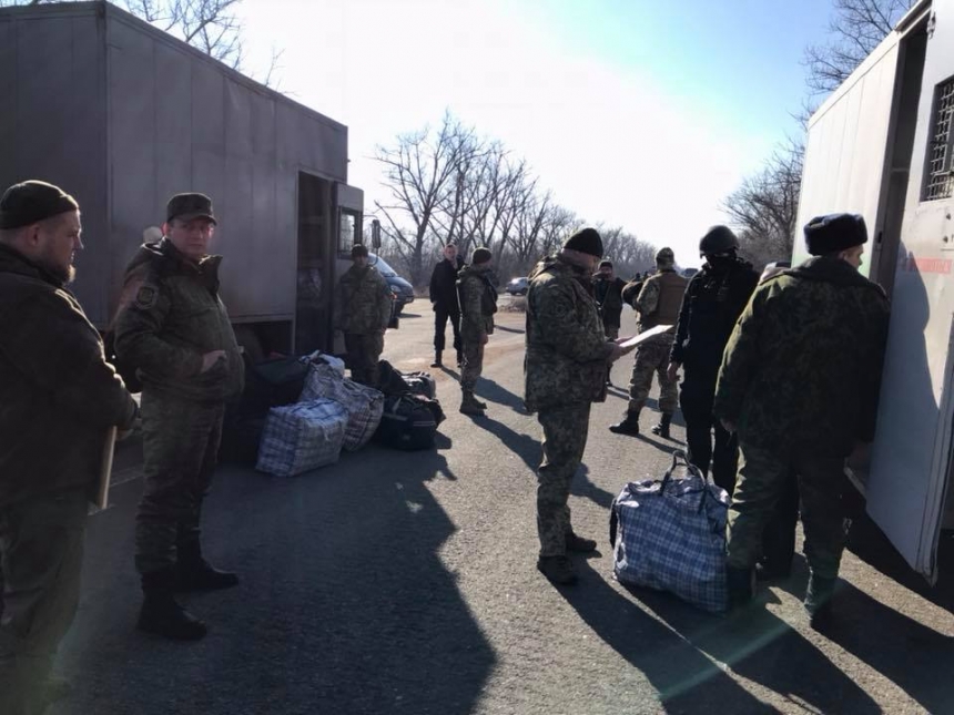 В Украину из "ДНР" забрали еще 20 заключенных