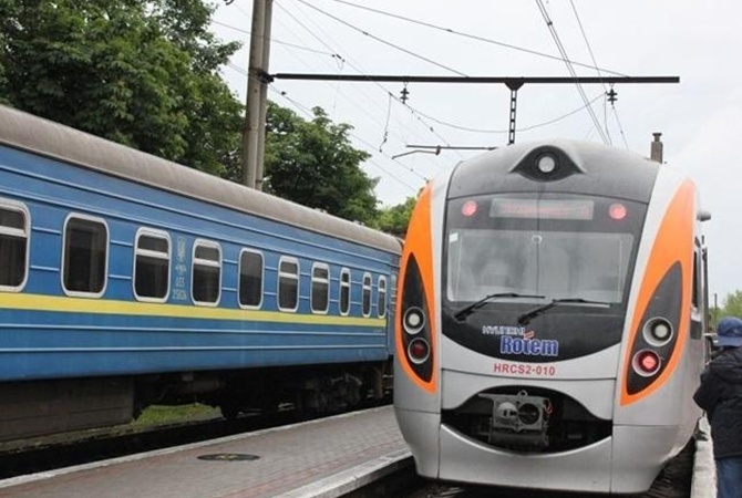 "Укрзалізниця" в праздничные выходные в марте назначила 9 дополнительных поездов