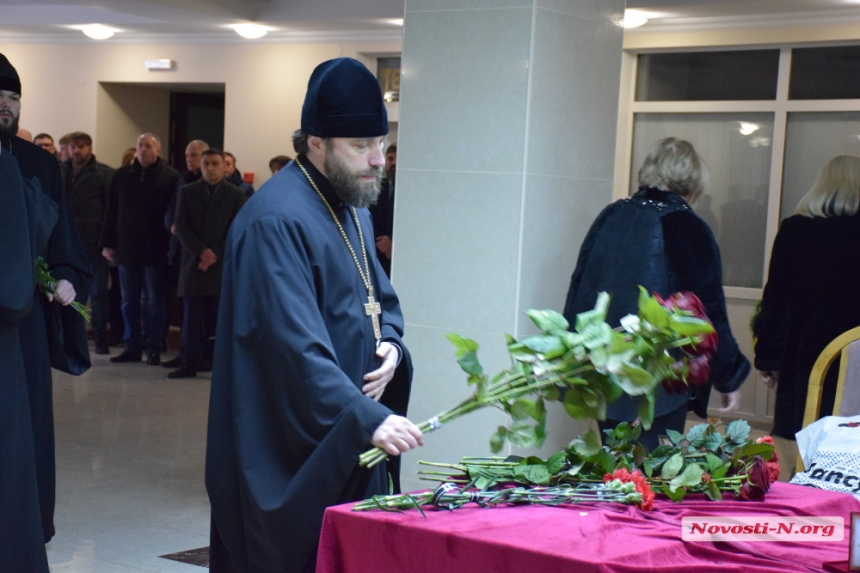 В Николаеве провели в последний путь депутата облсовета Владимира Лусту