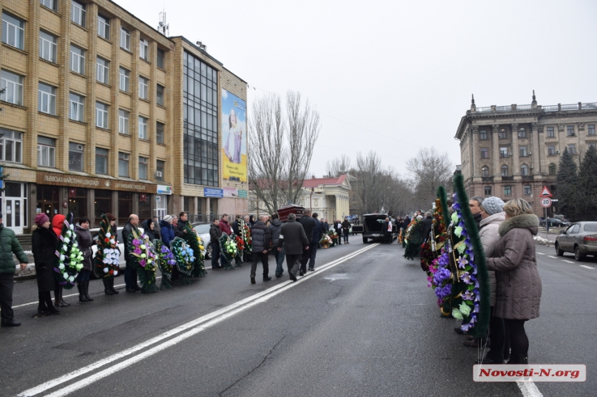 В Николаеве провели в последний путь депутата облсовета Владимира Лусту