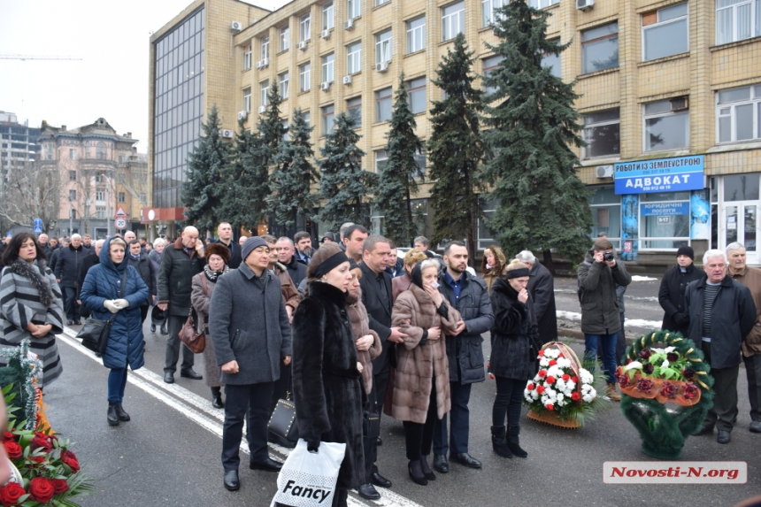 В Николаеве провели в последний путь депутата облсовета Владимира Лусту