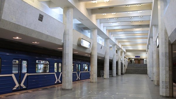 Харьковчанка выжила после падения под поезд метро 