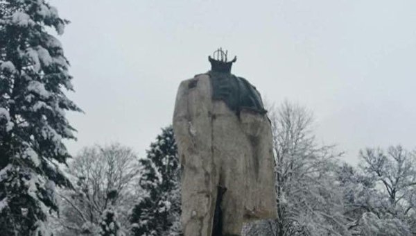 Во Львовской области вандалы похитили голову от памятника Тарасу Шевченко