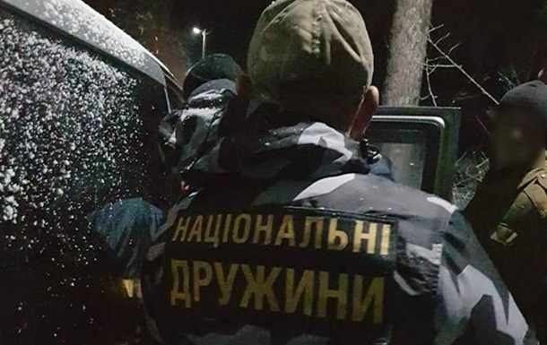 В Карпатах селяне выдворили вооруженных "нацдружинников"