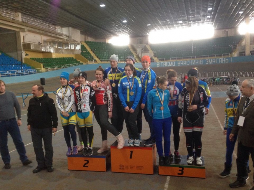 Николаевские спортсмены завоевали 12 золотых медалей на Зимнем чемпионате Украины по велоспорту