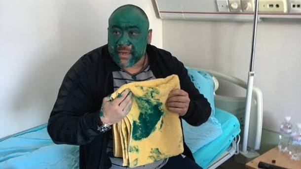 Организатора «титушек» времен Майдана облили зеленкой в больнице