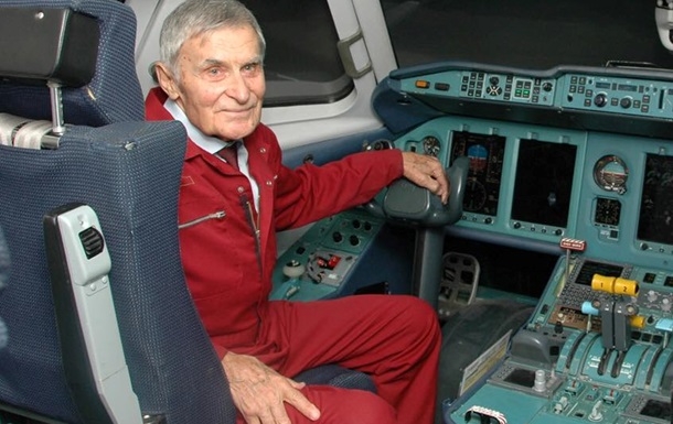 В Украине умер легендарный советский летчик-испытатель