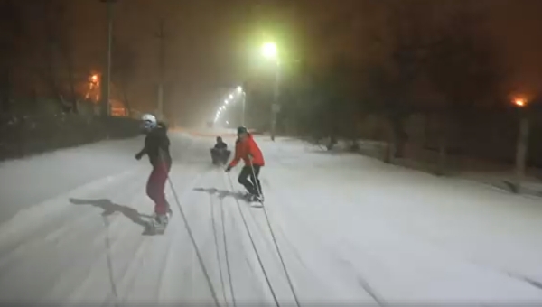 Одесские сноубордисты прокатились по улицам города. ВИДЕО 