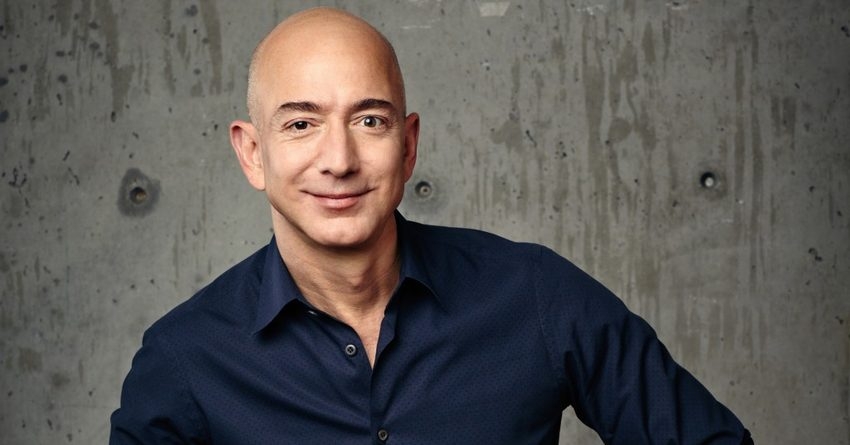 Основатель Amazon стал первым магнатом в списке Forbes