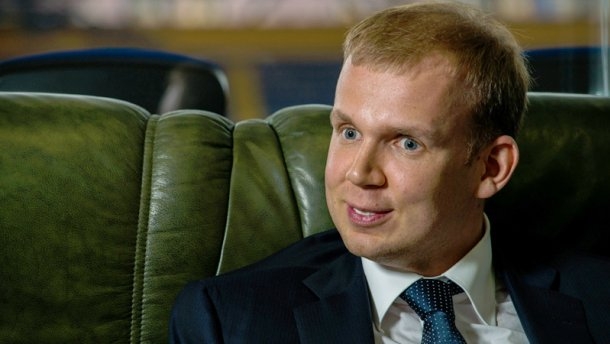 Суд разрешил заочное расследование в отношении бизнесмена Курченко