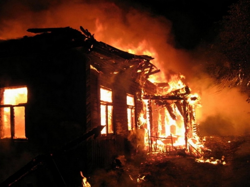 На Николаевщине из-за неосторожного обращения с огнем горел жилой дом 