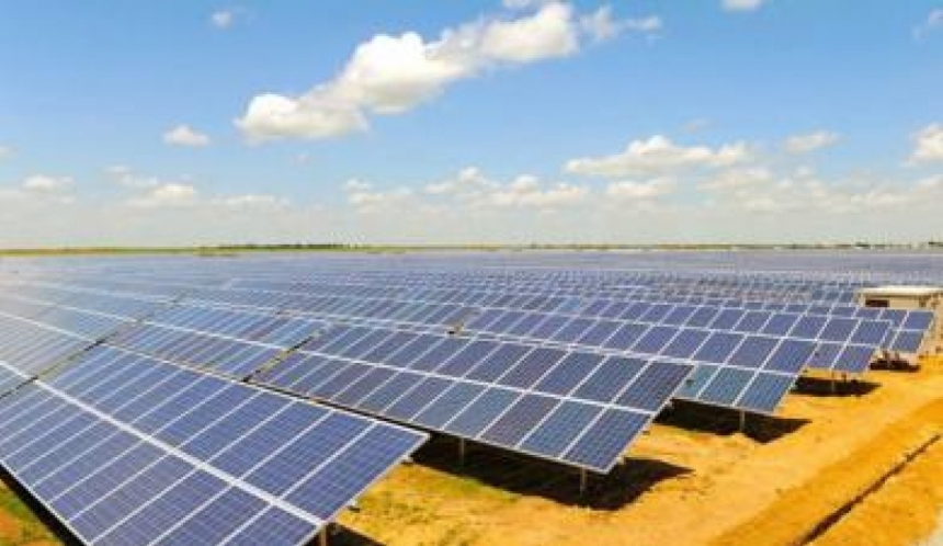 ЕБРР выделил Украине 26 млн евро на строительство солнечных электростанций, - Порошенко