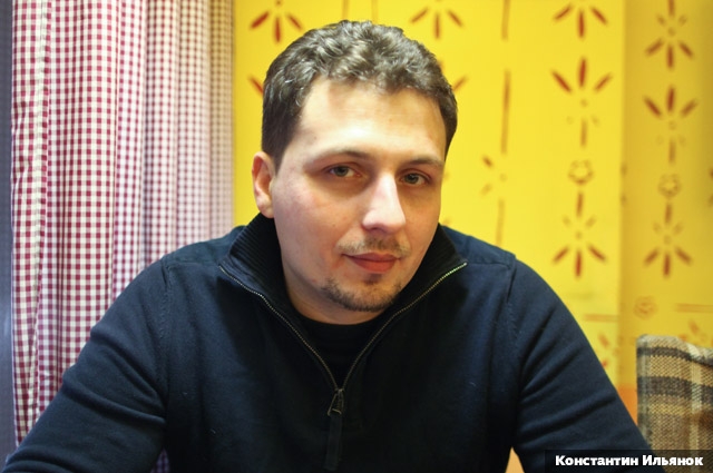 СБУ проводит обыск в квартире киевского журналиста: ломали двери