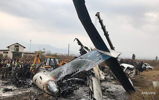 Авиакатастрофа в Непале: погибли 50 человек
