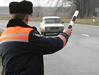 В Одесской области пьяный пешеход бросился под машину ГАИ