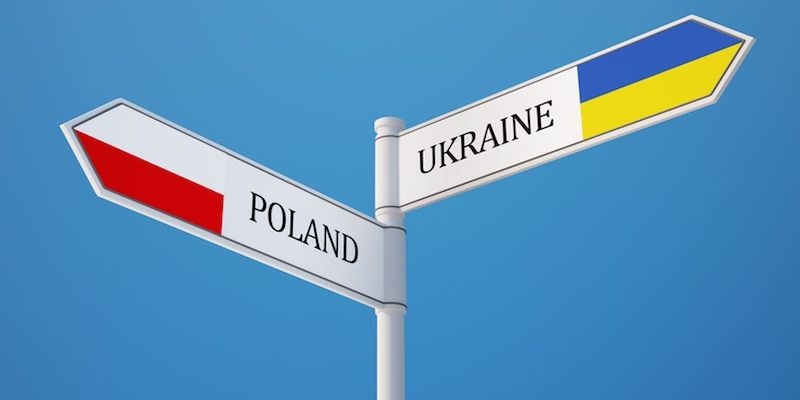 Украинцы за год перевели из Польши 100 млрд гривен