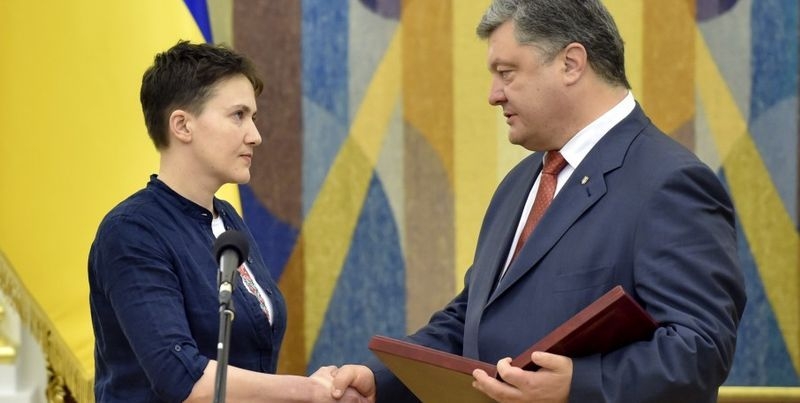 Савченко заявила, что готова отдать звезду Героя Украины Порошенко