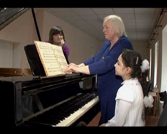 В Николаевской области большинство школьников учатся фортепианному и художественному искусствам