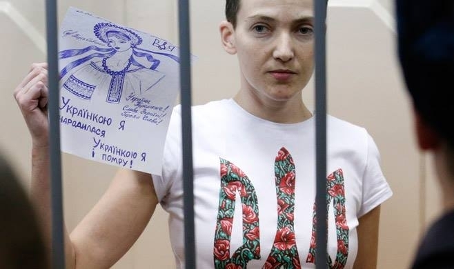 Савченко голодает, ей дали горячую воду и душ