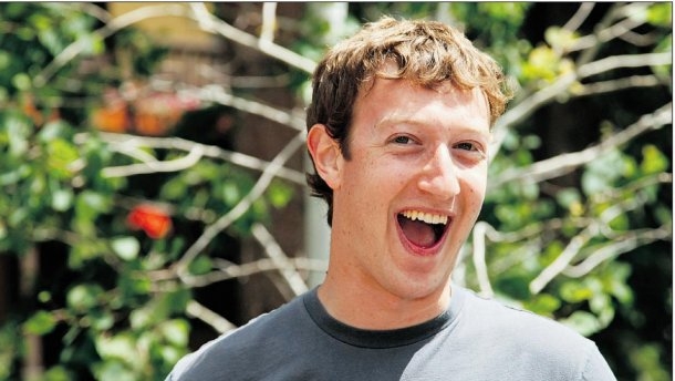 Цукерберг за деньги извинился перед пользователями за утечку данных из Facebook