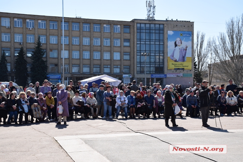 На главной площади Николаева отметили праздник Пасхи.ФОТОРЕПОРТАЖ