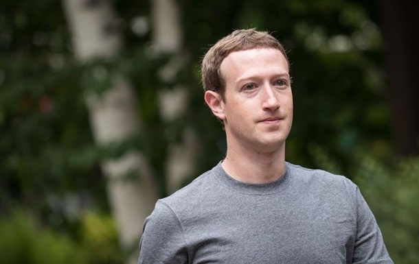 Цукерберг извинился за утечку данных из Facebook