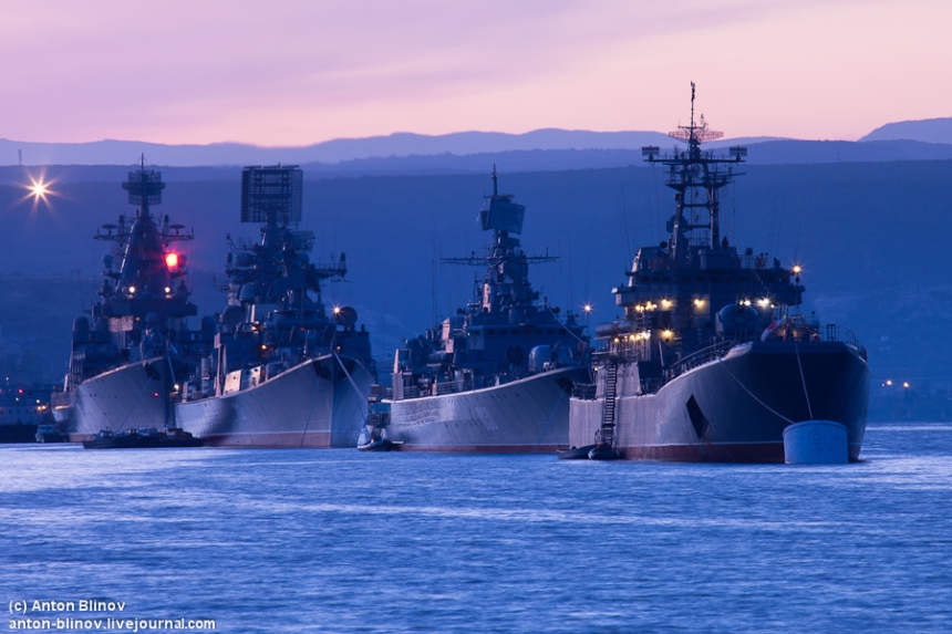Российский флот в Севастополе привели в боевую готовность