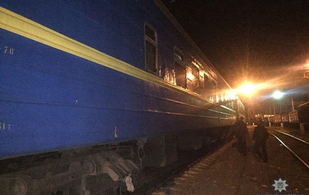 В Одессе 11-летняя девочка получила удар током на крыше поезда