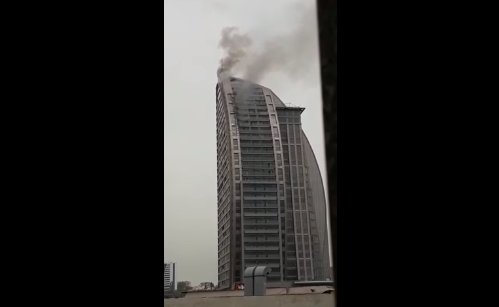 В Баку горит высочайший небоскреб Trump Tower. ВИДЕО