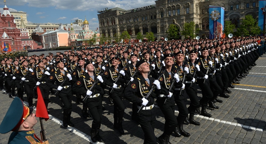 Картинка парад в москве