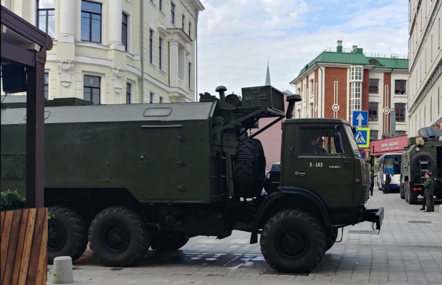 В России во время акций "Он нам не царь" задержали более 1600 человек