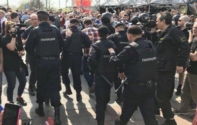 Киев осудил массовые задержания протестующих в РФ