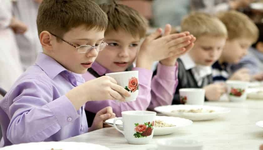 В Украине жестко возьмутся за контроль качества питания в школах и детских садах 