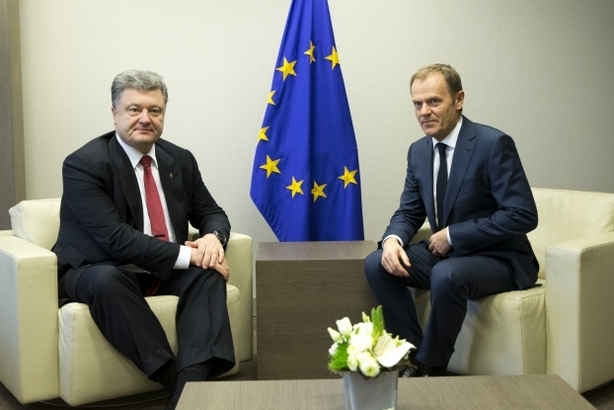 Порошенко и Туск договорились о проведении саммита Украина-ЕС