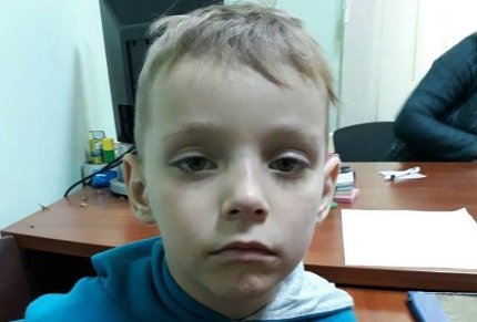 Ребенка, который ничего не помнит, нашли в подвале жилого дома в Одесской области