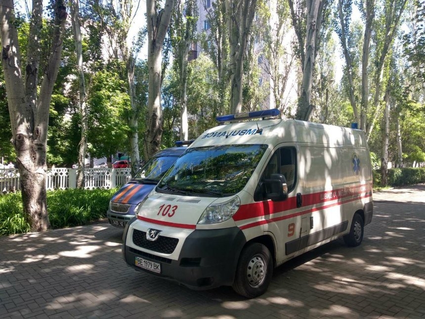 Массовое отравление в школе Харькова: детей эвакуировали и забирают скорыми