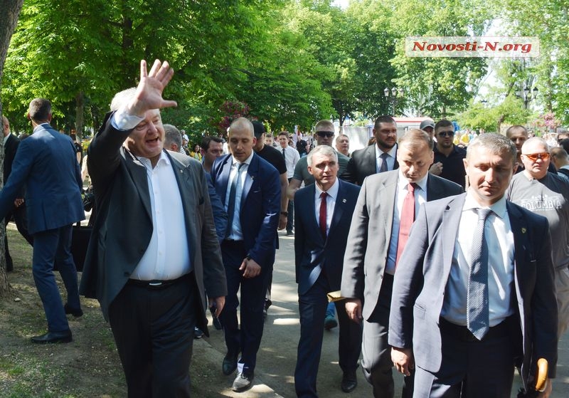 Как Президент в кафе посидел и погулял по центру Николаева. ФОТОРЕПОРТАЖ