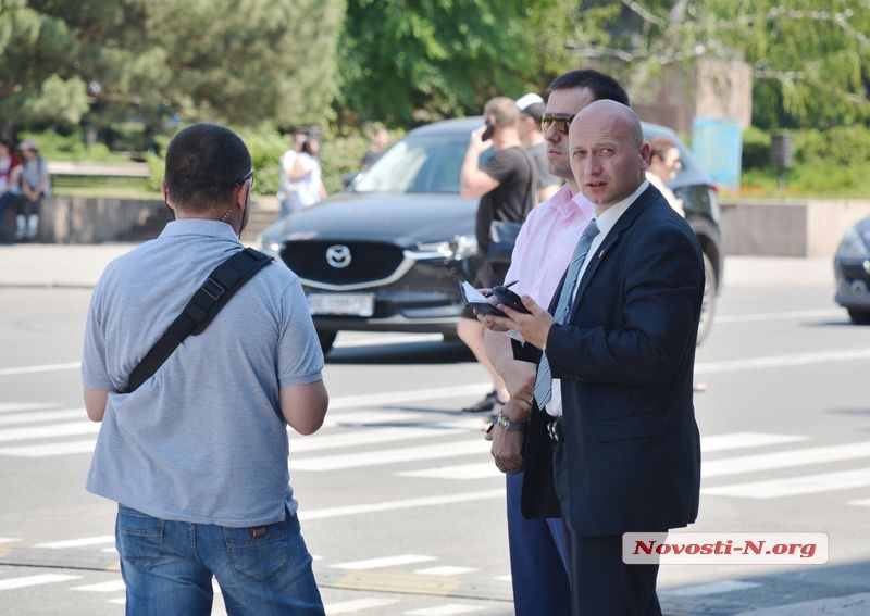 Как Президент в кафе посидел и погулял по центру Николаева. ФОТОРЕПОРТАЖ