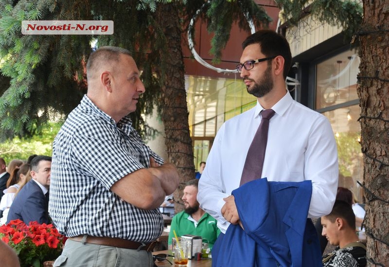 Как Президент в кафе посидел и погулял по центру Николаева. ФОТОРЕПОРТАЖ