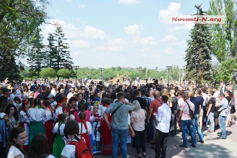 Как Президент в кафе посидел и погулял по центру Николаева. ФОТОРЕПОРТАЖ