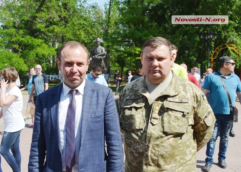 Как Президент в кафе посидел и погулял по центру Николаева. ФОТОРЕПОРТАЖ