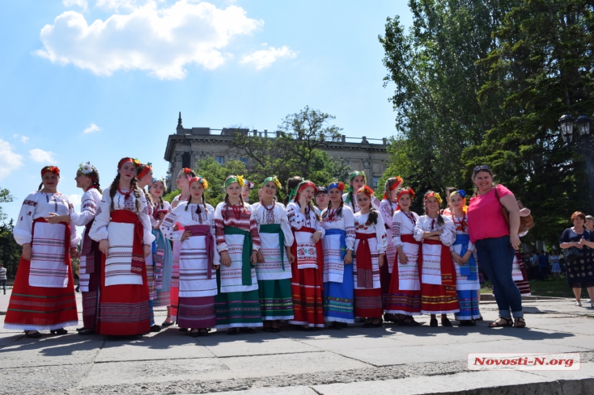 Как Президент в кафе посидел и погулял по центру Николаева. ФОТОРЕПОРТАЖ