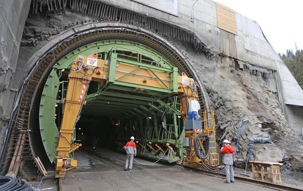 Сегодня в Украине откроют Бескидский тоннель