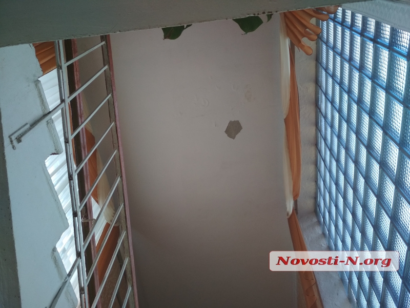 Скандал вокруг закрытия в Николаеве детского сада: здание без фундамента и с тяжелой крышей